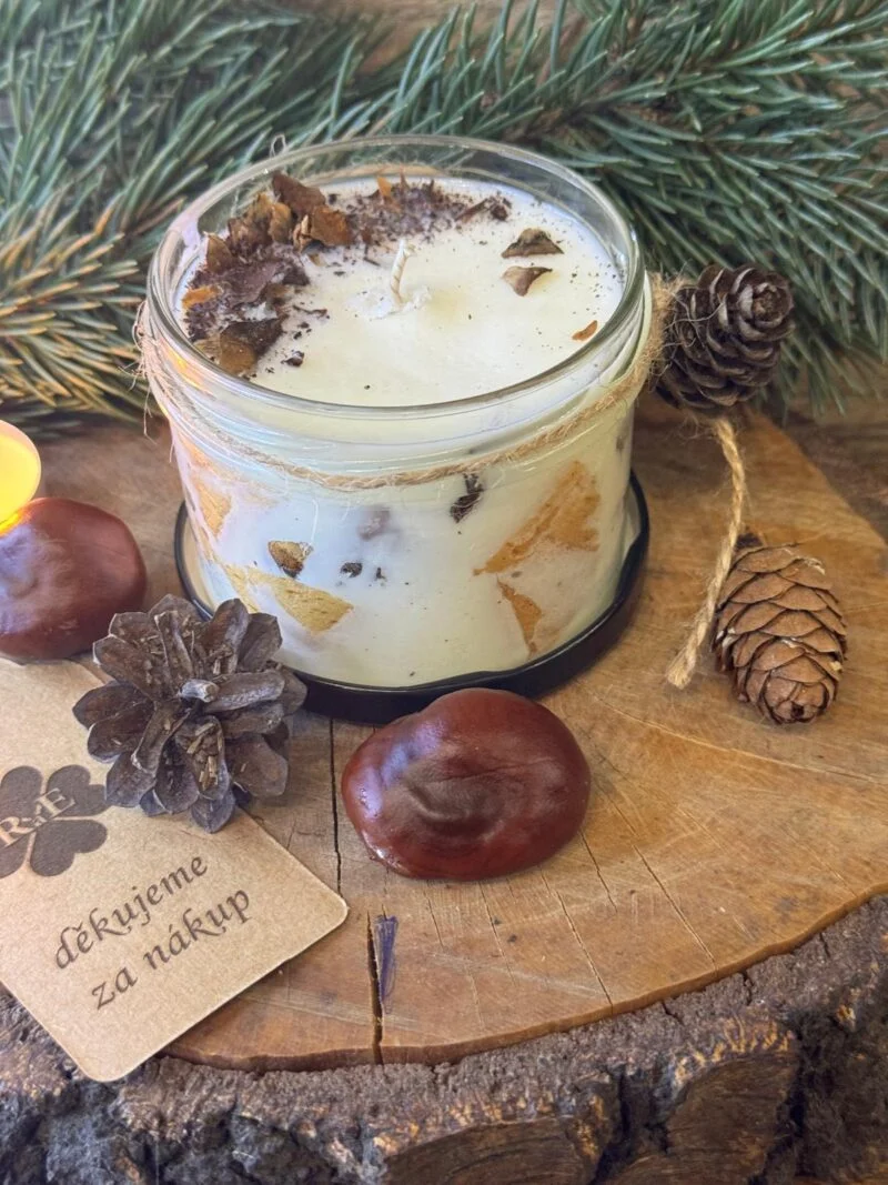 Świeca sojowa z drzewem sandałowym 70-225 ML